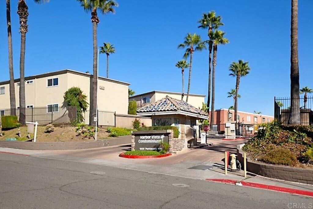 Property Photo: 1679 Pentecost Way Unit 2 CA 92105