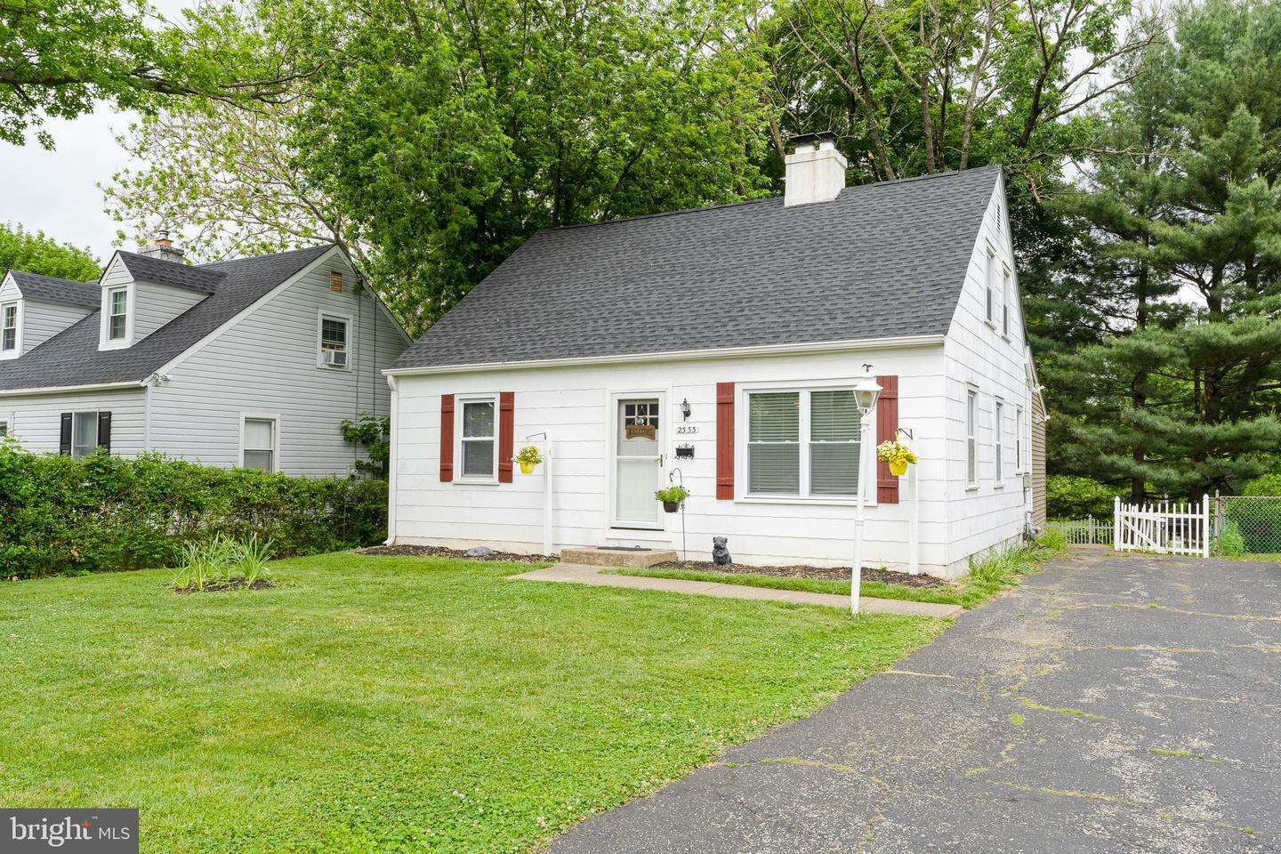 Property Photo:  2333 Woodland Road  PA 19001 