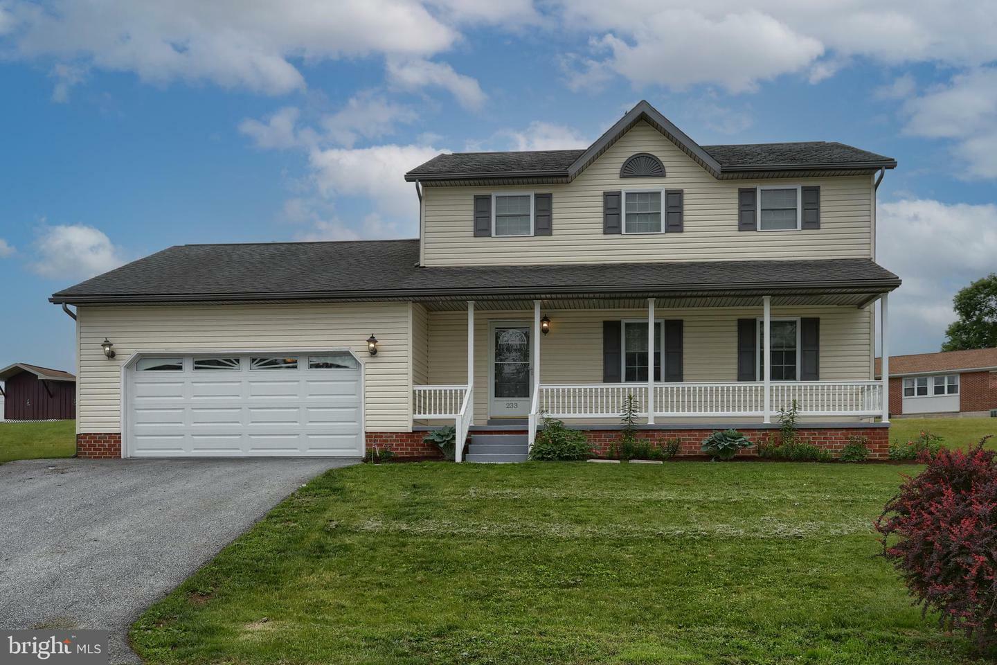 Property Photo:  233 Rose Lane  PA 17038 