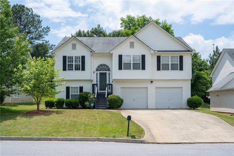 Property Photo:  165 S Barbara Lane  GA 30168 