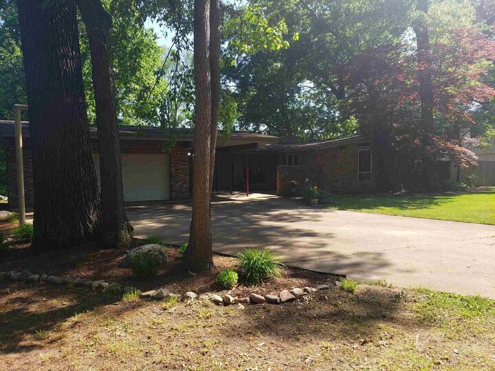 23262 Forest Lane  Elkhart IN 46516-5821 photo