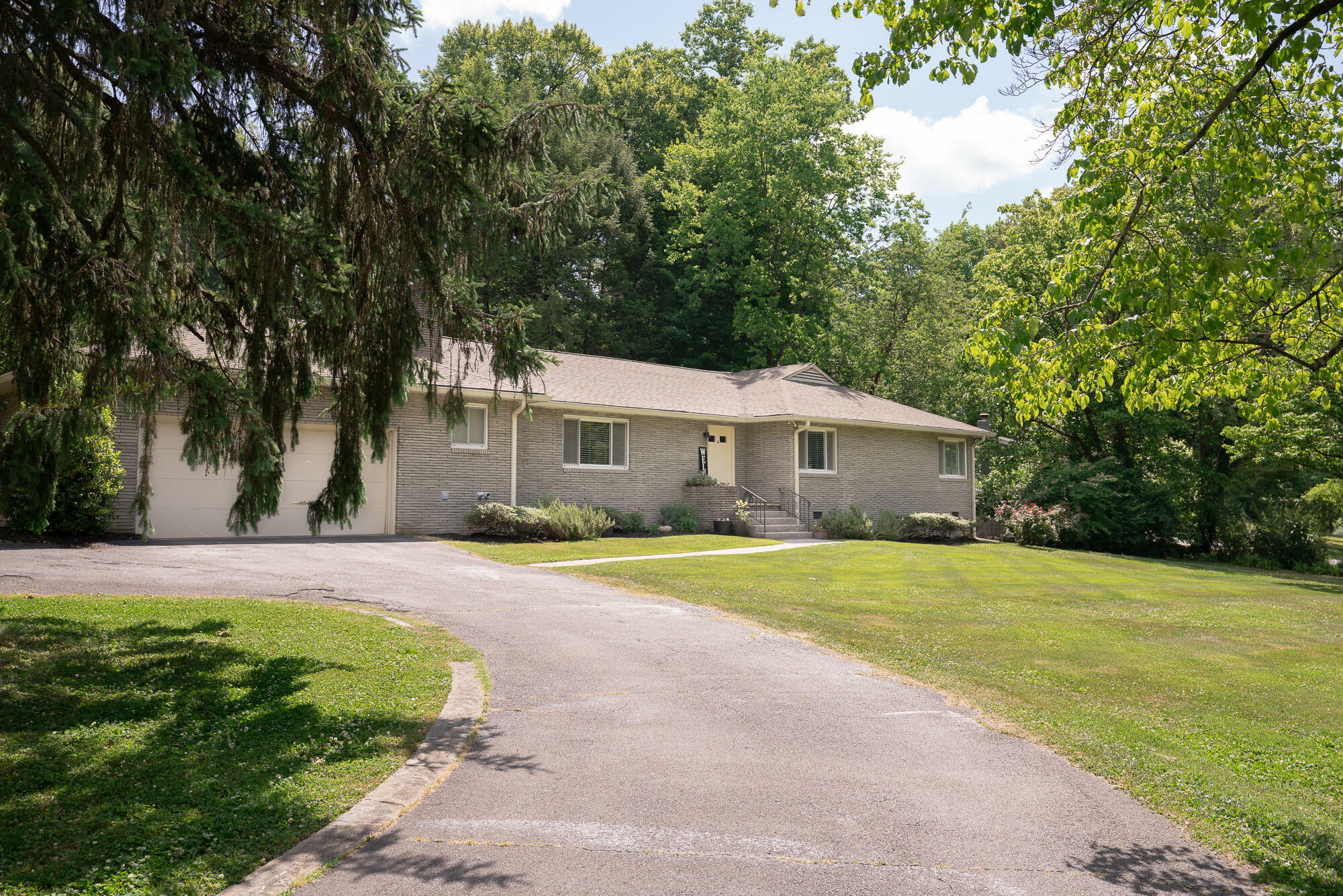 Property Photo:  1204 S Chilhowee Drive  TN 37914 