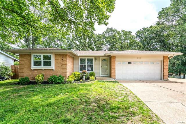 Property Photo: 908 Tree Trails Lane 63026