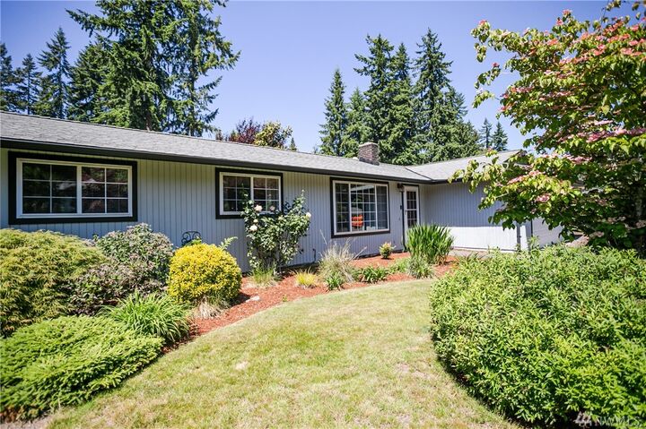 Property Photo:  12439 177th Place SE  WA 98059 