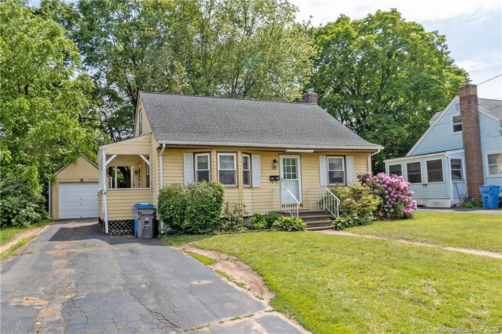 Property Photo:  38 Linnmore Drive  CT 06040 
