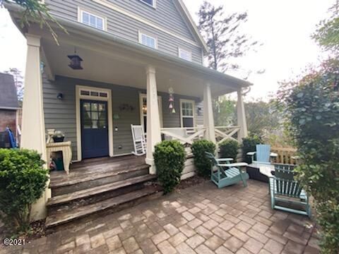 Property Photo:  691 SW 26th Lane  OR 97367 