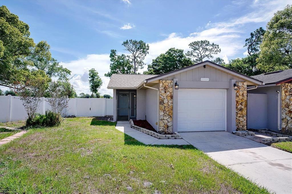 Property Photo:  5409 Serene Lane  FL 32822 