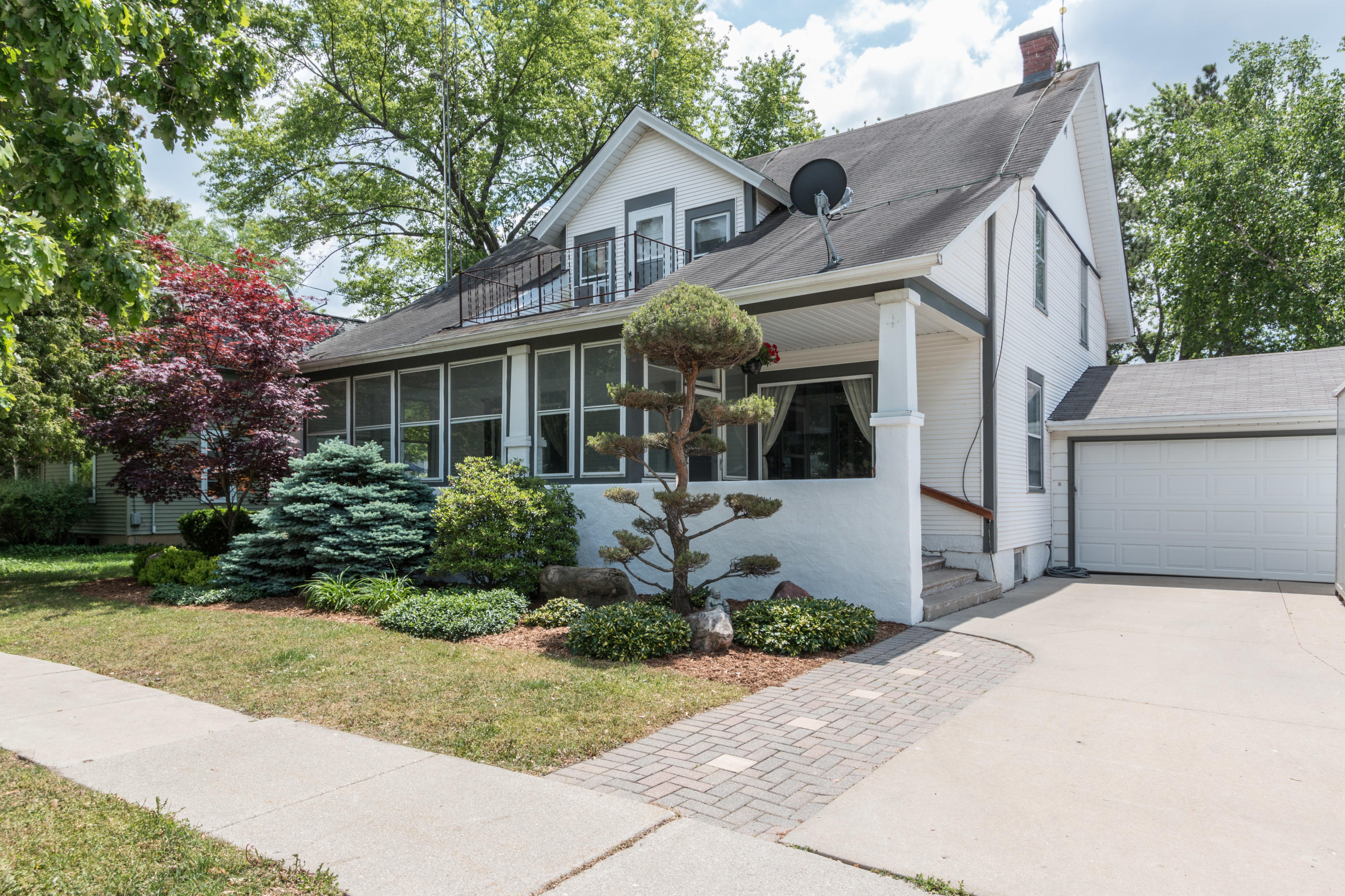 Property Photo: 517 Madison St WI 53105