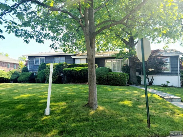Property Photo: 33 Stephen Drive NJ 07632