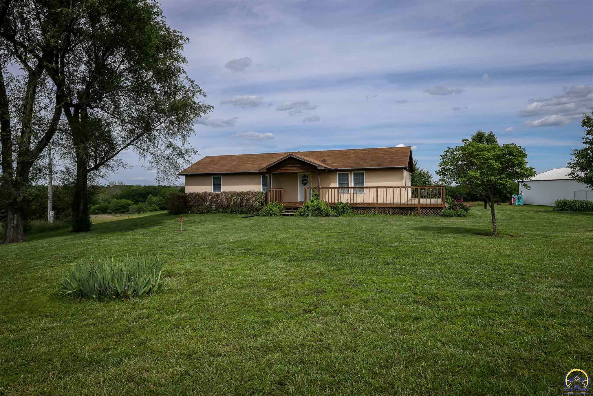 Property Photo:  17854 R4 Rd  KS 66509 