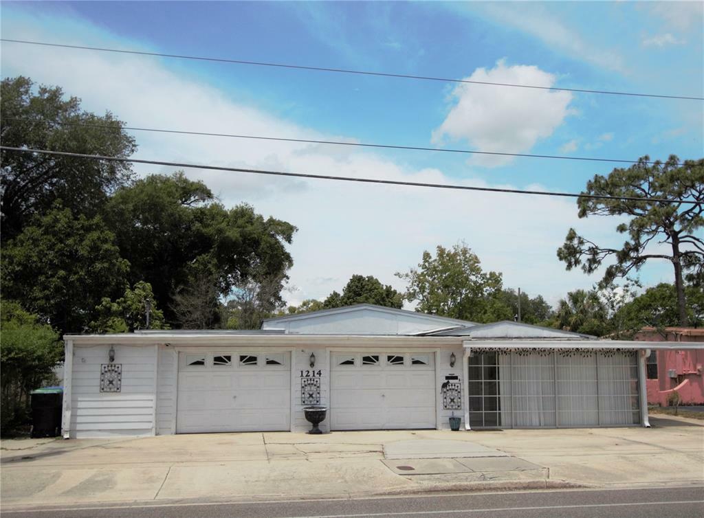 Property Photo:  1214 N Pine Hills Road  FL 32808 