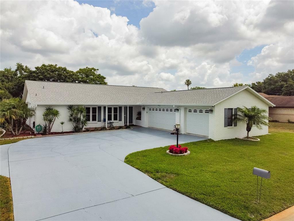 Property Photo:  7207 Worchester Court  FL 34667 