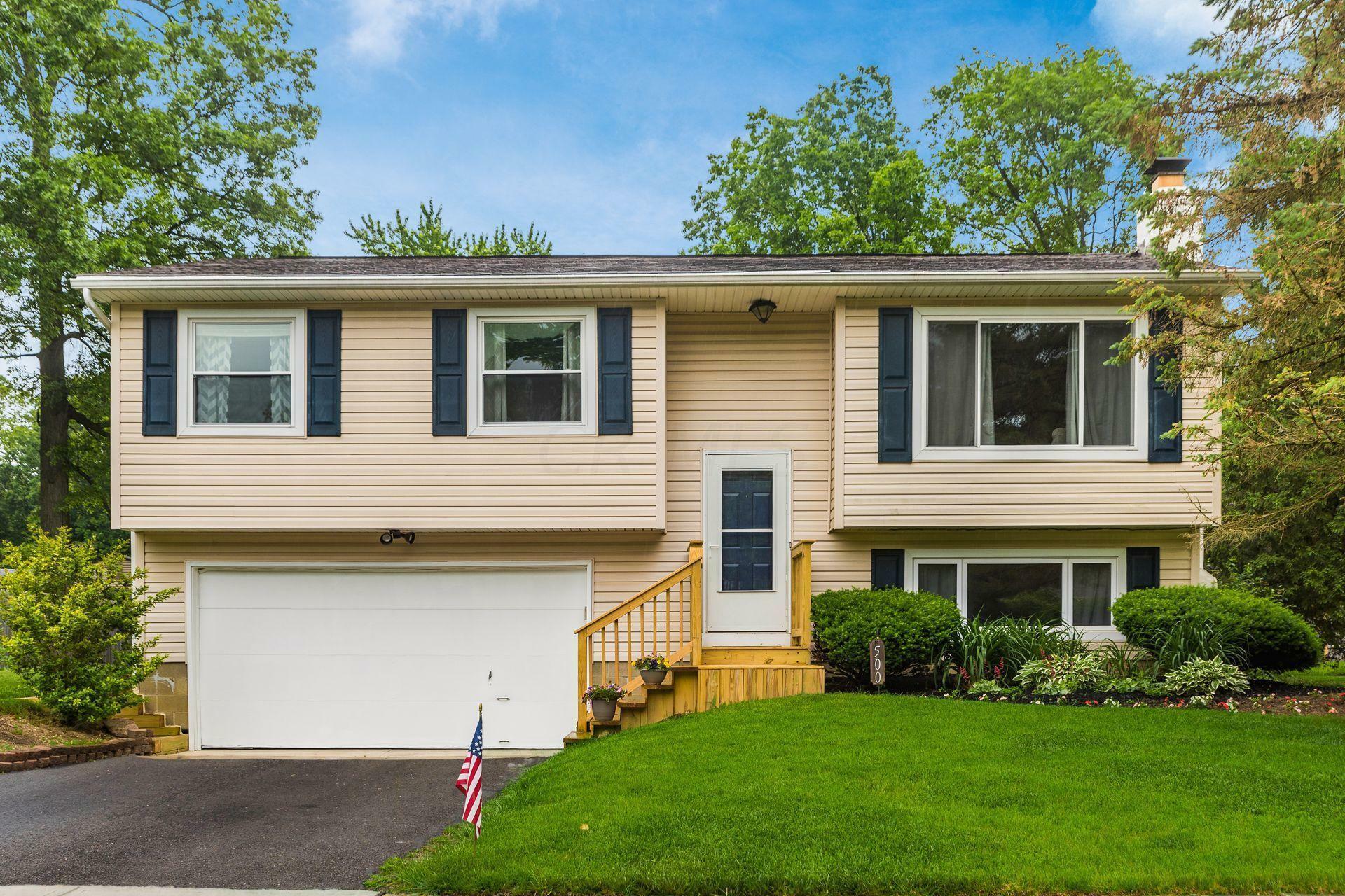 Property Photo: 500 Hilltop Drive OH 43147
