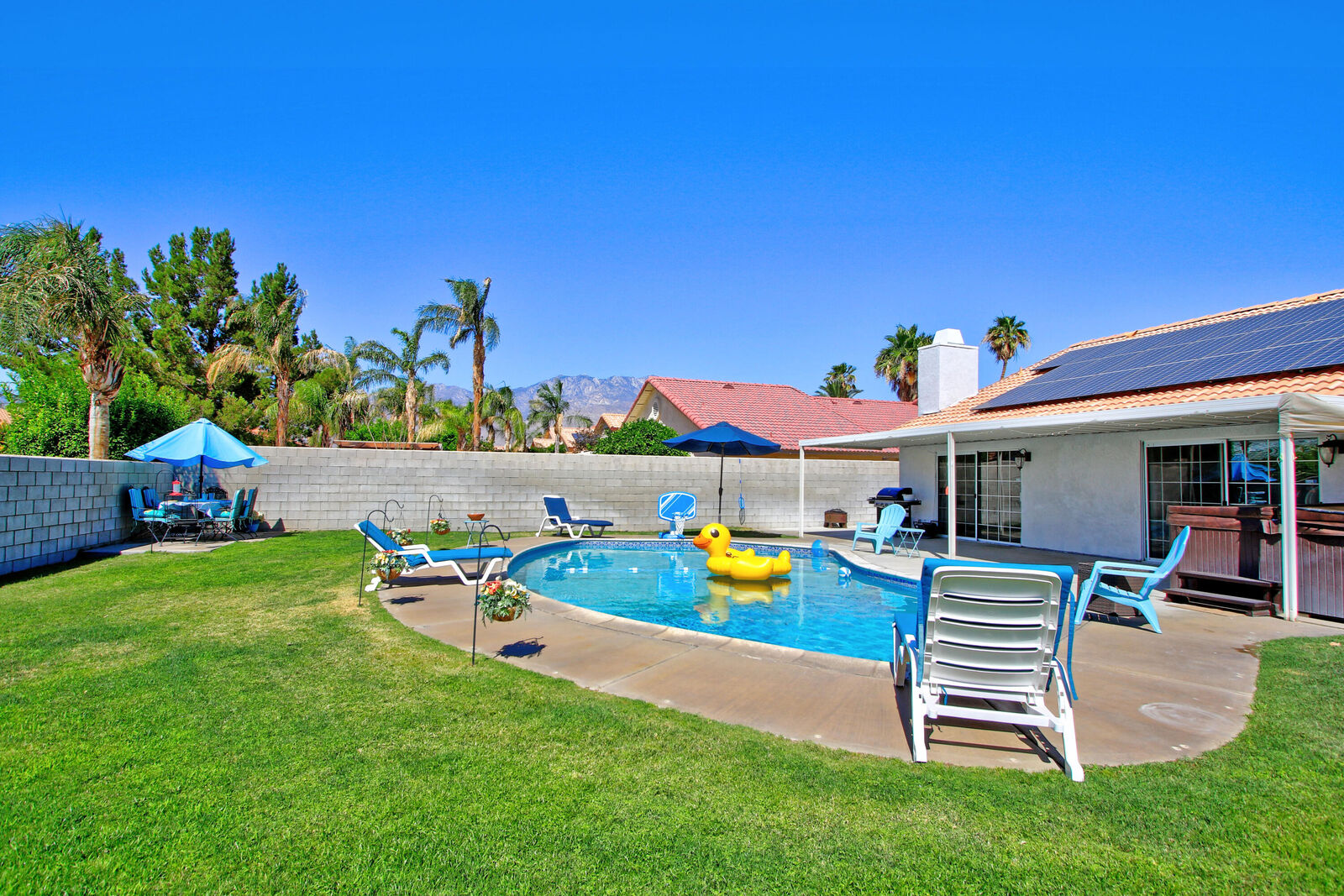 Property Photo:  68355 Risueno Road  CA 92234 