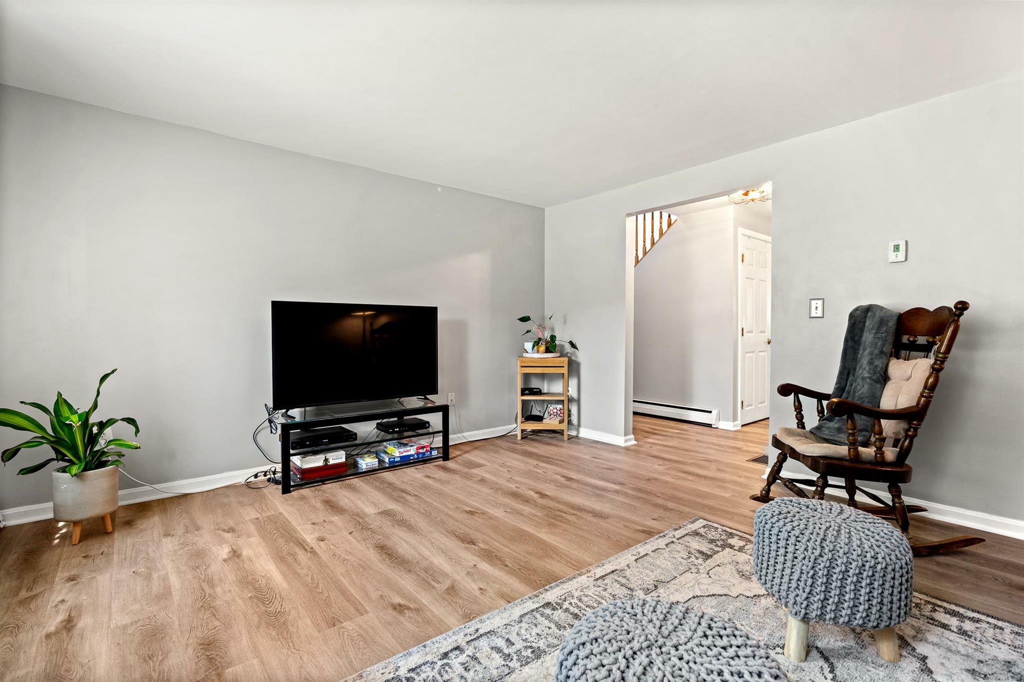Property Photo: 7L Bonnie Lane NH 03038