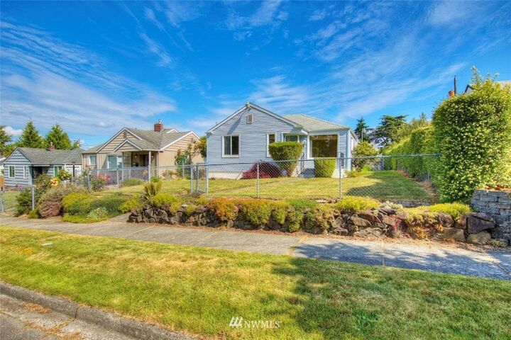 Property Photo:  2609 S Melrose Street  WA 98405 