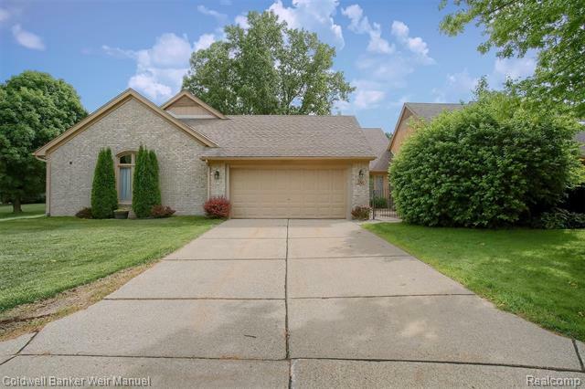 Property Photo:  5904 Whitfield Drive 22  MI 48098 