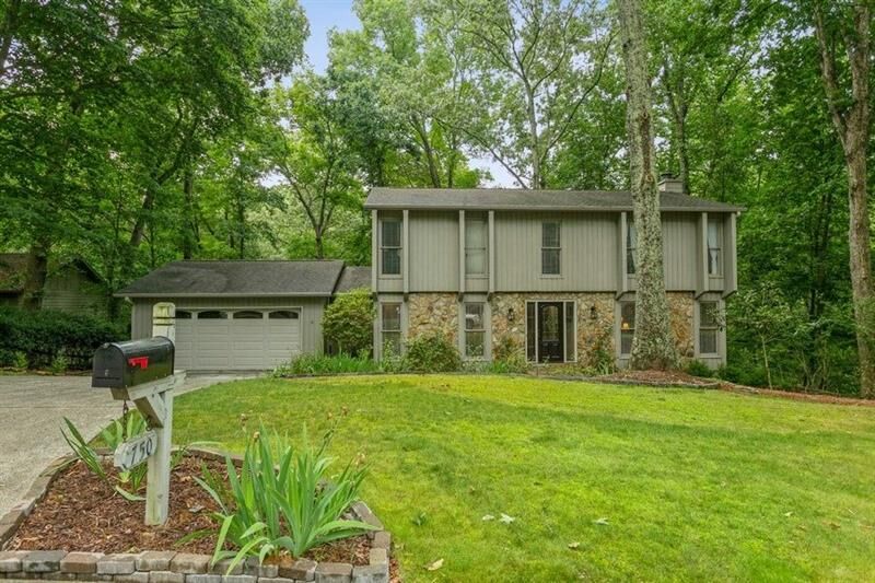 Property Photo:  750 Lake Top Way  GA 30076