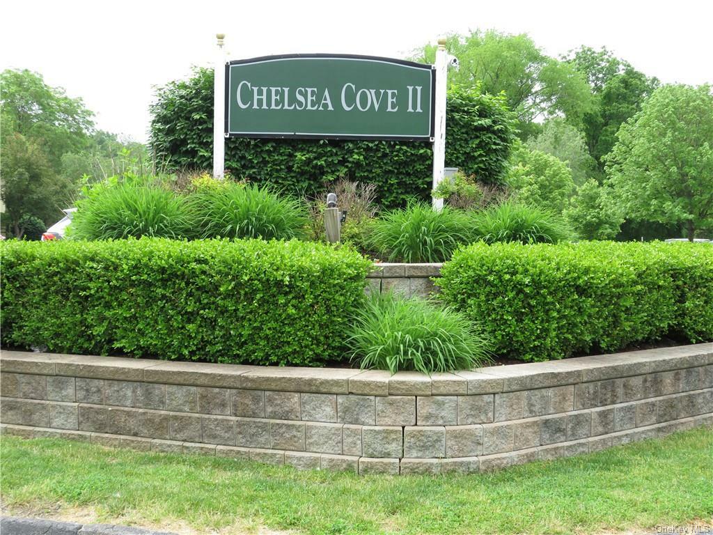 Property Photo:  208 Chelsea Cove S  NY 12533 