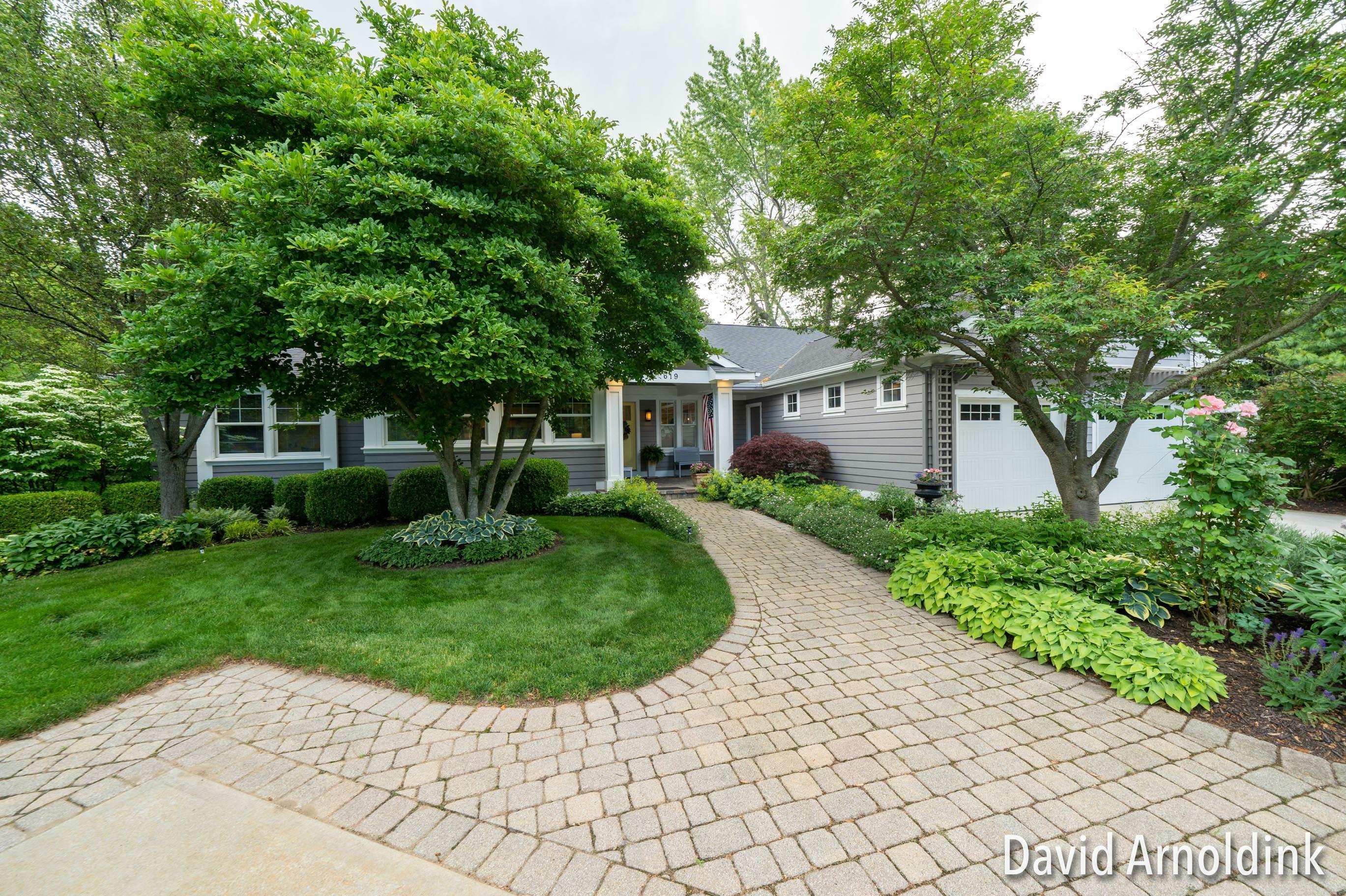 Property Photo:  619 Myrtle Avenue  MI 49423 