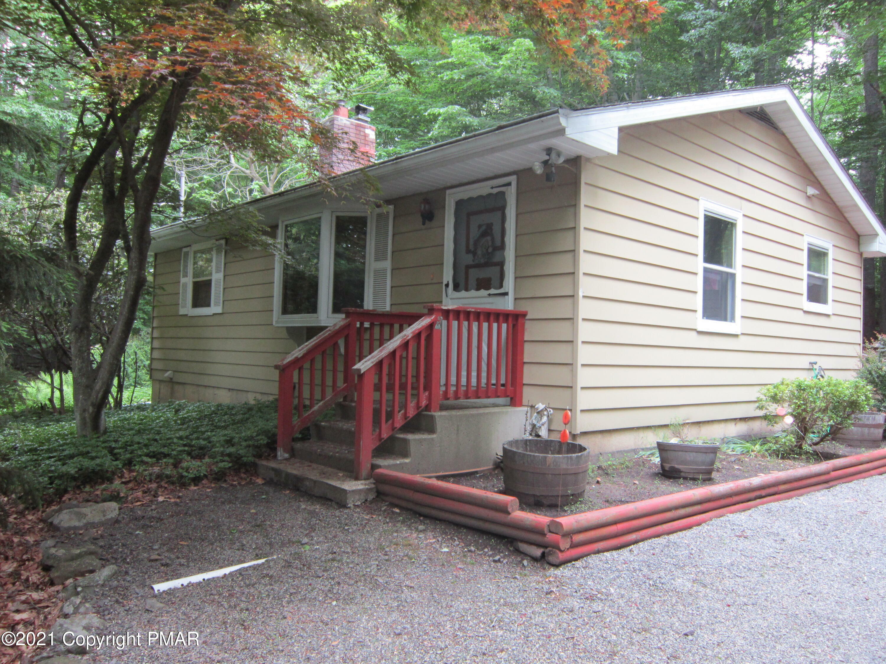 453 Stillwater Drive  Pocono Summit PA 18346 photo