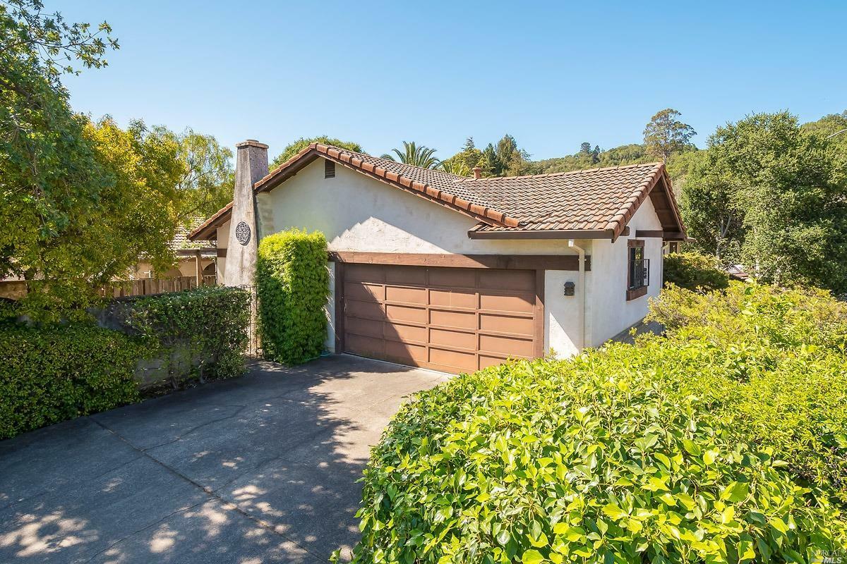 Property Photo: 695 Bird Court CA 94947