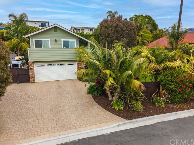 Property Photo: 33846 Calle Conejo CA 92675