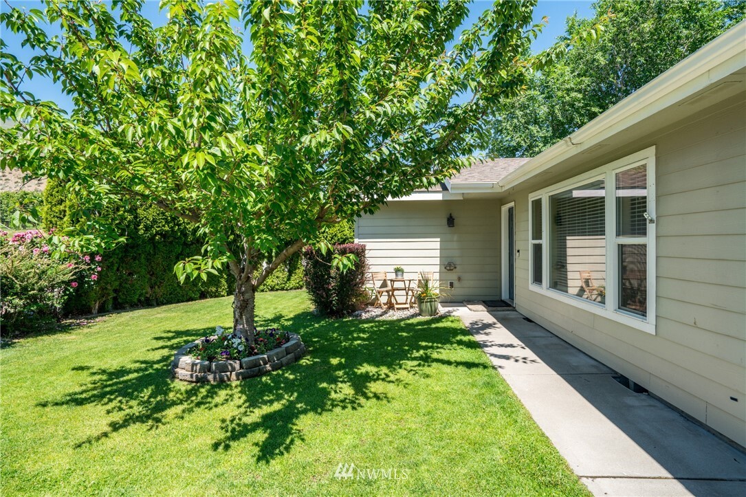 Property Photo: 14611 Pearl Court WA 98822