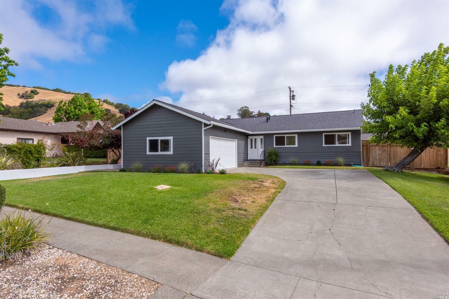 28 Stasia Drive  Novato CA 94947 photo