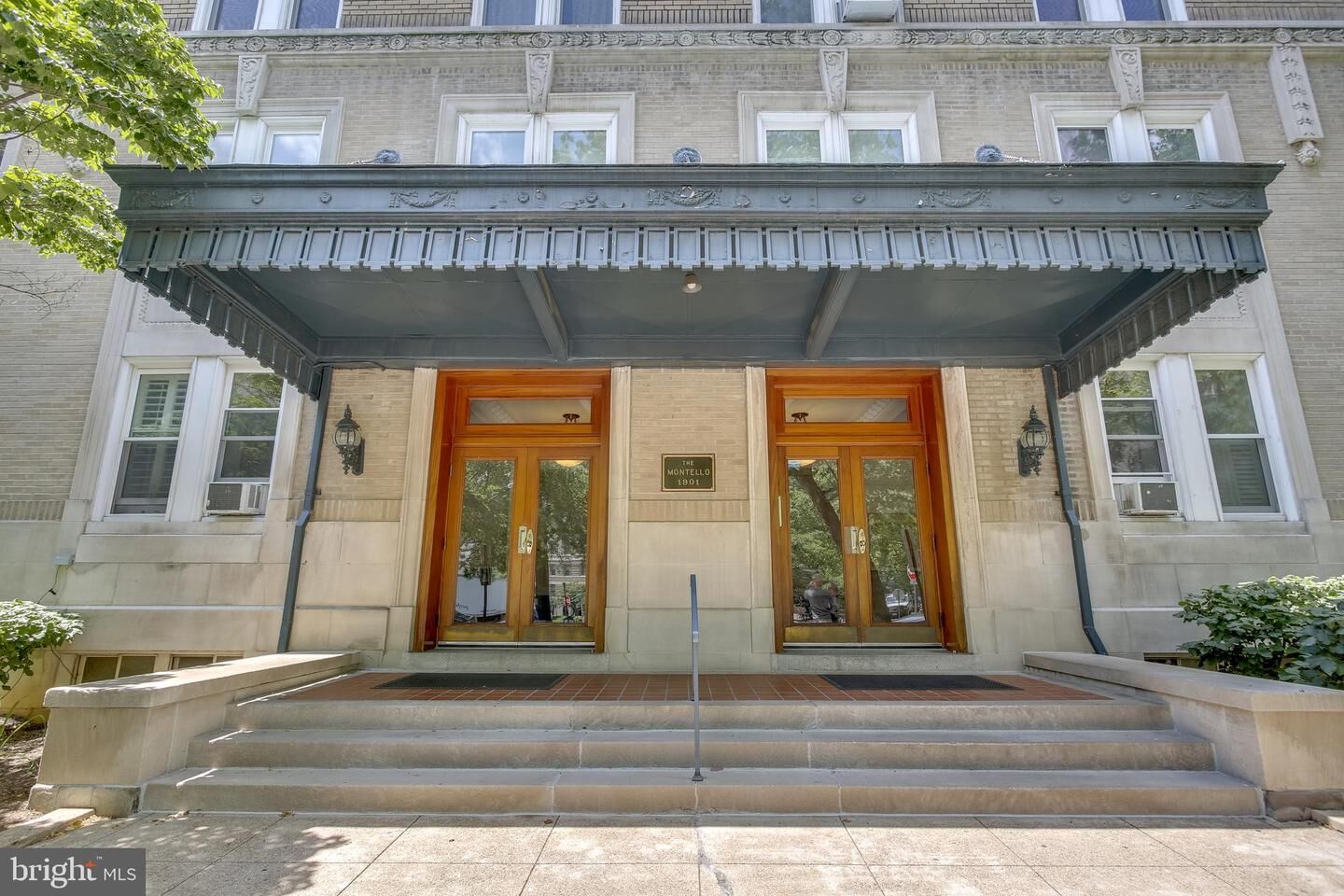 Property Photo: 1901 Columbia Road NW 504 DC 20009