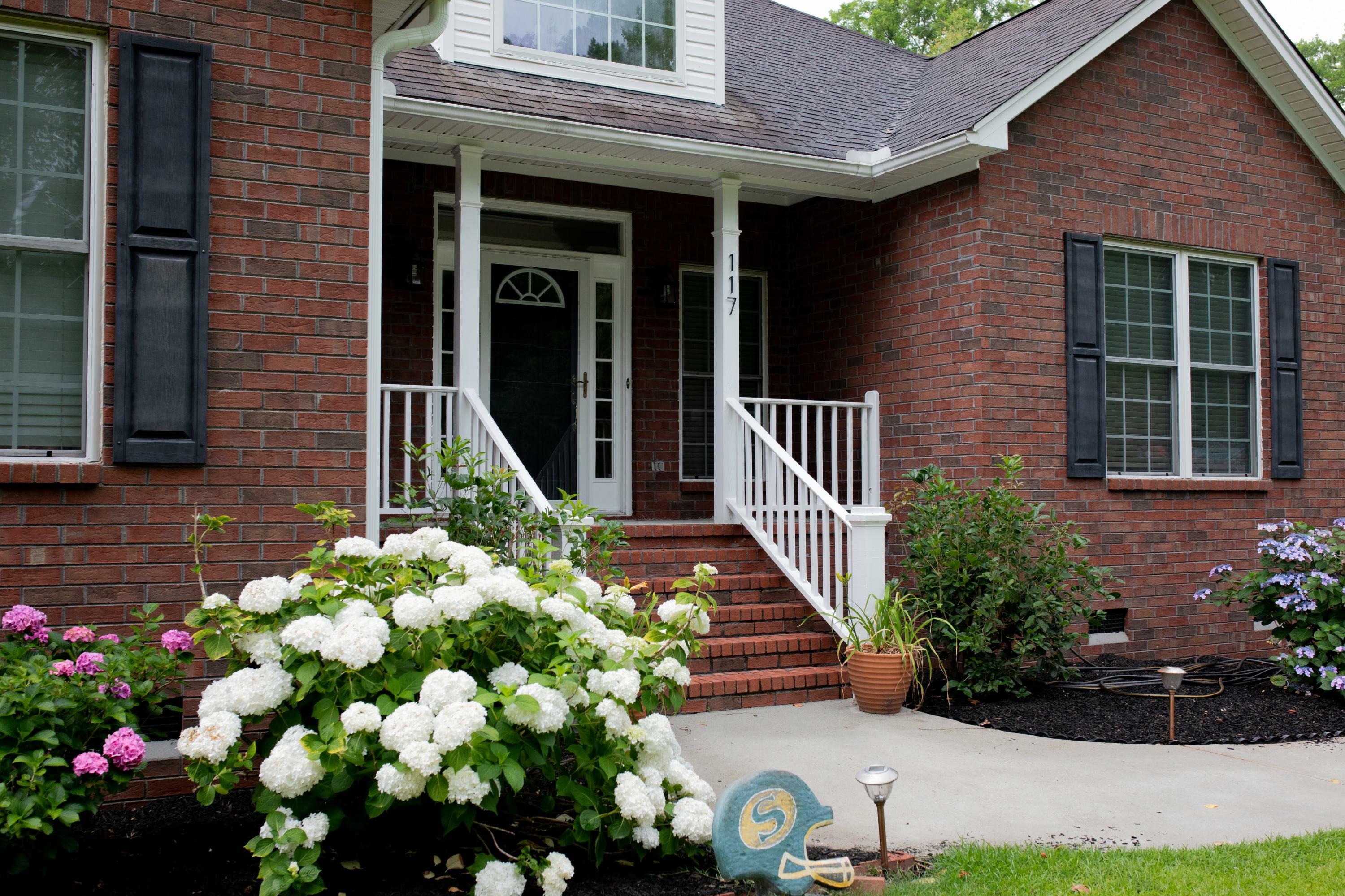 Property Photo: 117 Lee Street SC 29485