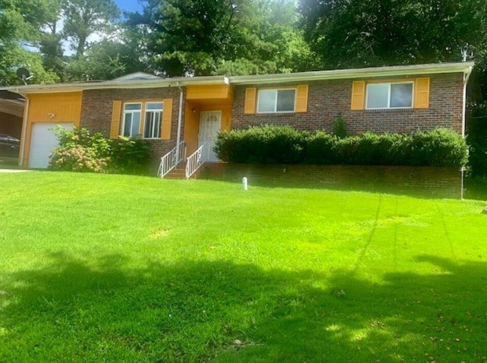 Property Photo: 202 Judy Lane SW GA 30315