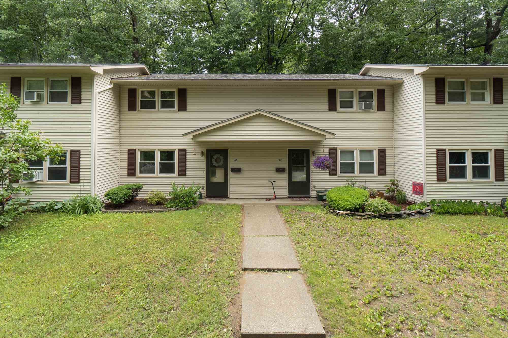 Property Photo:  86 Pinecrest Drive 6D  VT 05452 