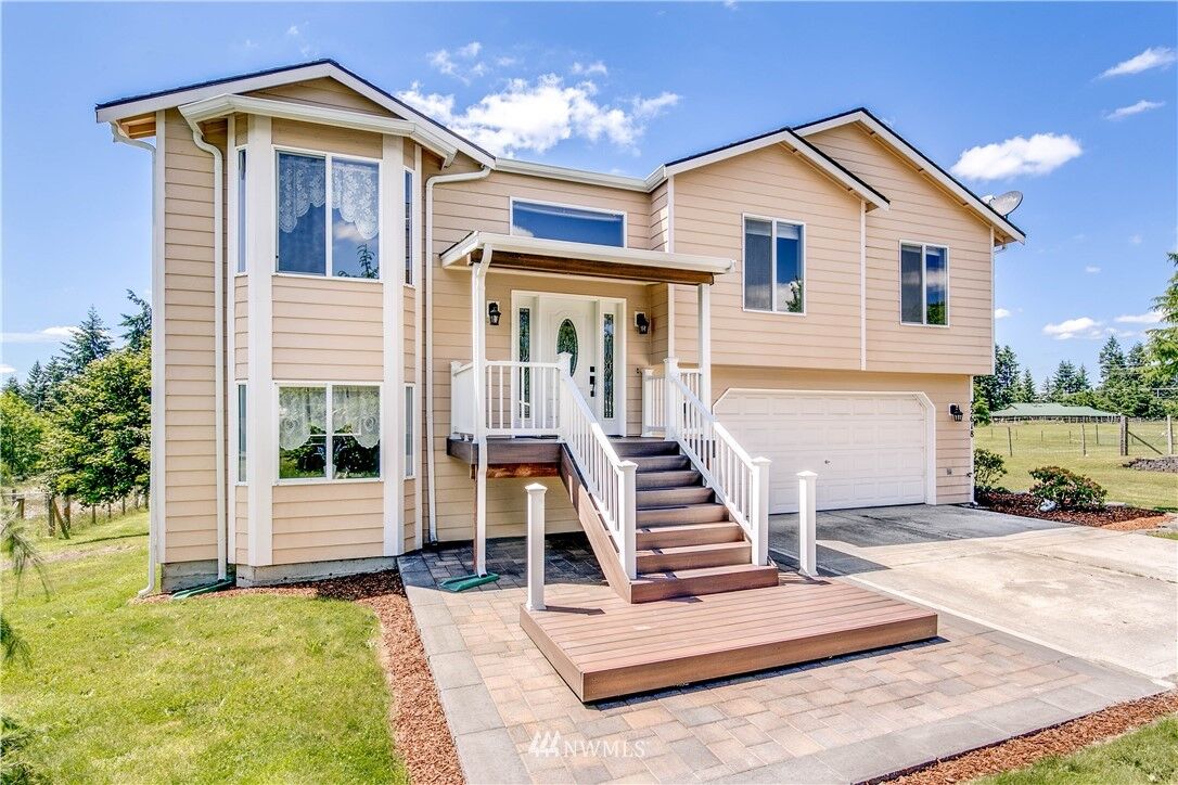 Property Photo:  22618  145th Avenue E  WA 98338 