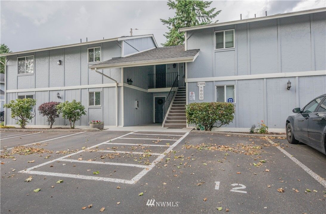 Property Photo:  700  Ford Avenue 12  WA 98290 