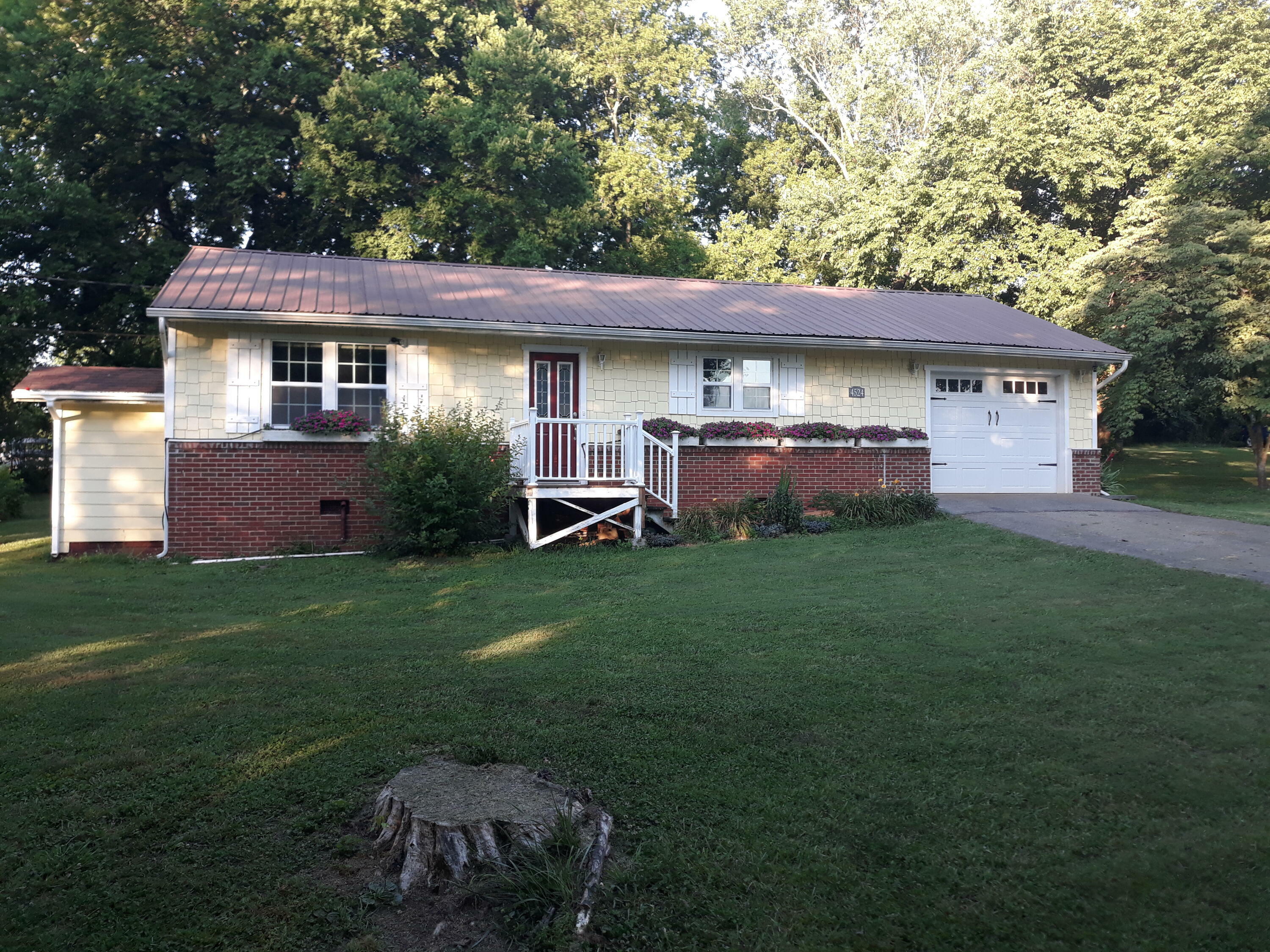 Property Photo:  4524 N Wildwood Rd  TN 37804 