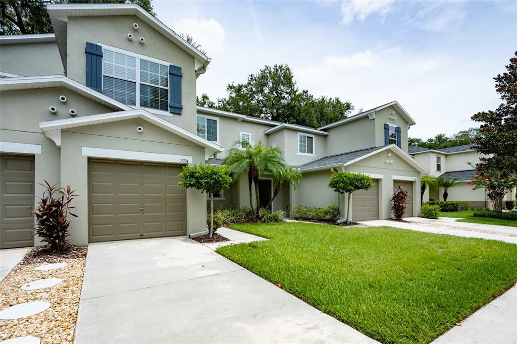 Property Photo:  2924 Royal Tuscan Lane  FL 33594 