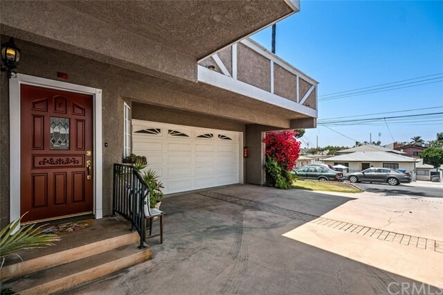 Property Photo:  2110 Rockefeller Lane A  CA 90278 