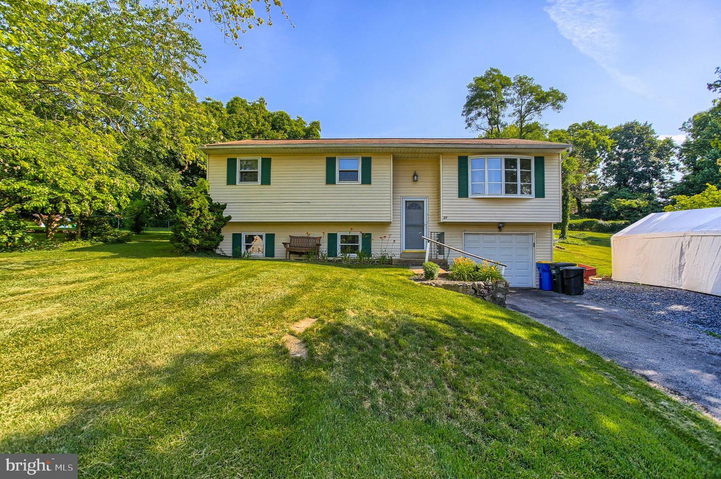 Property Photo:  35 Fisher Road  PA 17370 