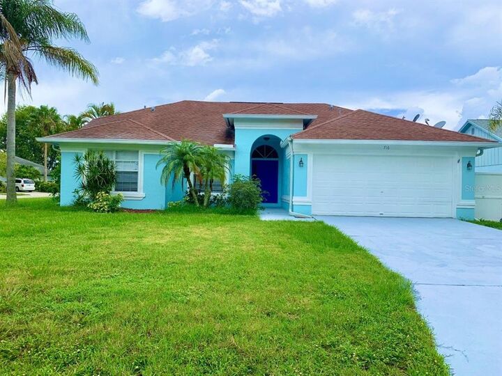 Property Photo:  716 46th Street E  FL 34208 