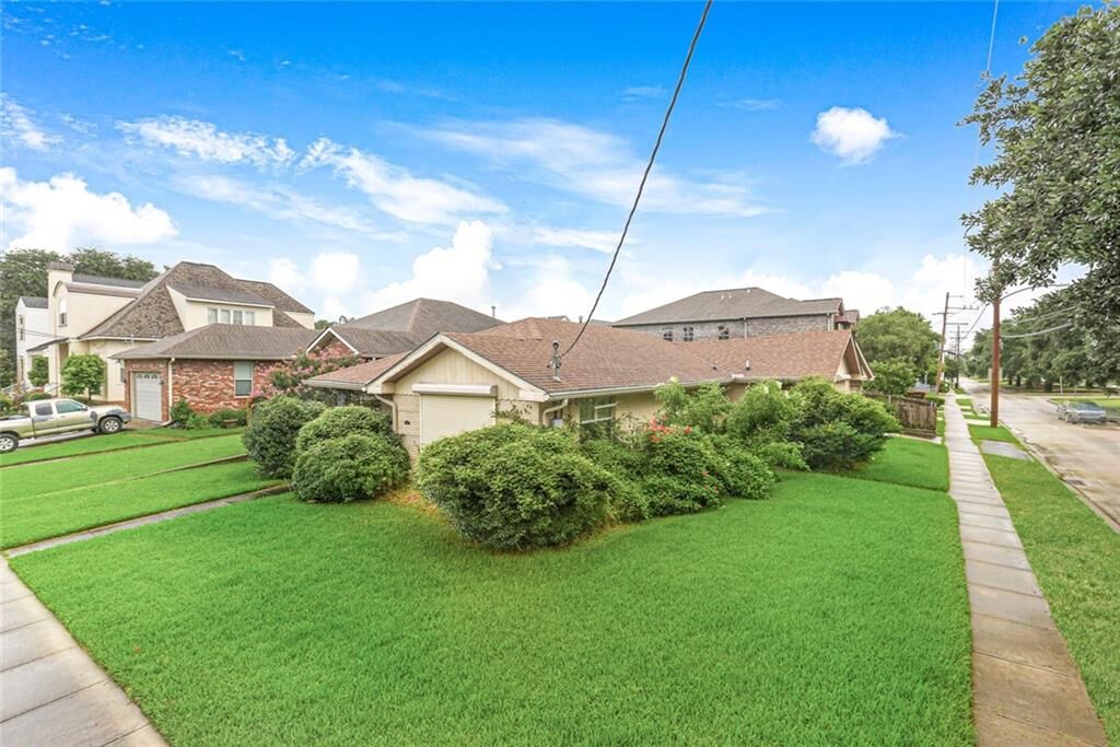 Property Photo:  301 26th Street  LA 70124 