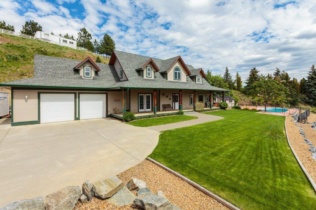 Property Photo: 223 Cypress Drive BC V1B 2Y1