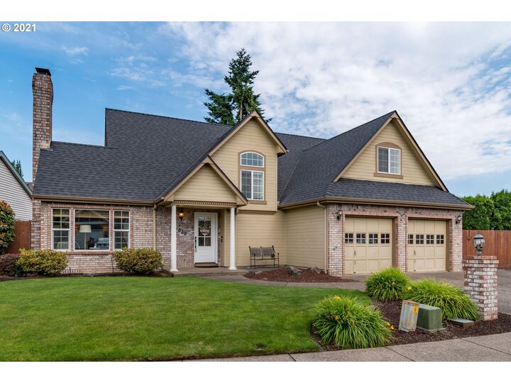 1030 Chateau Meadows Dr  Eugene OR 97401 photo