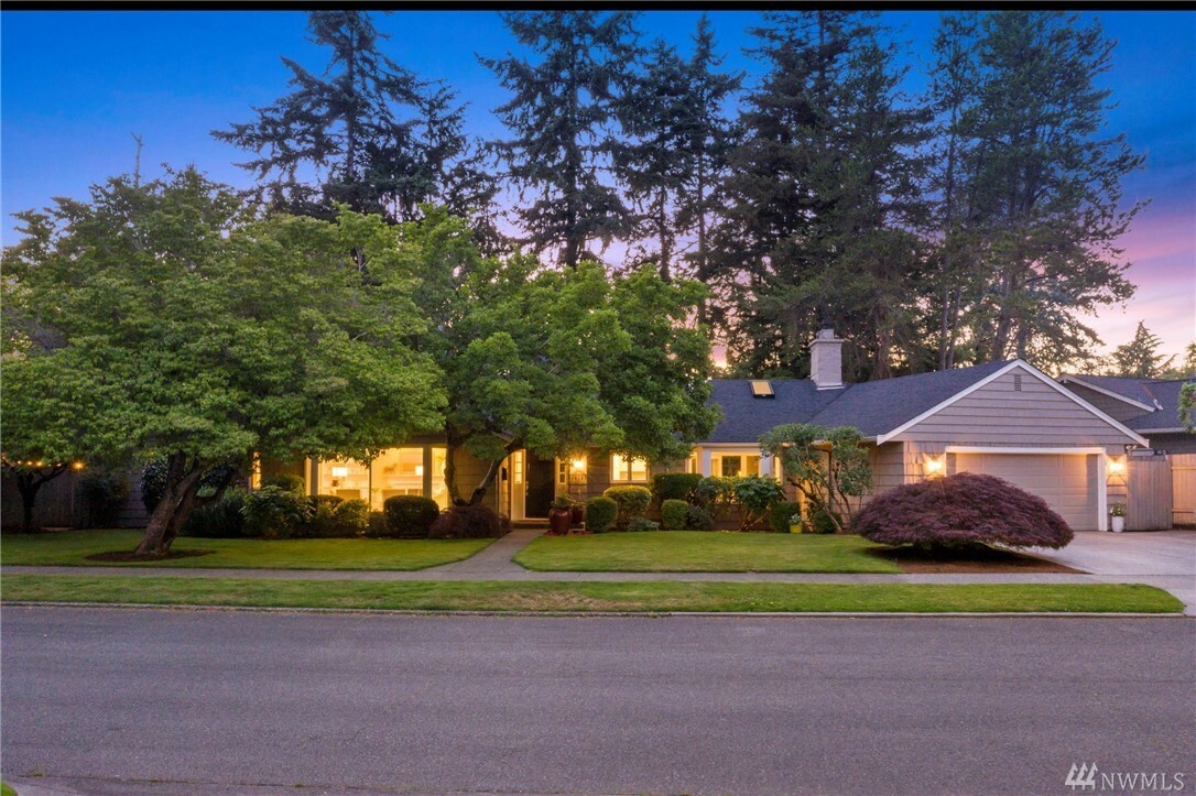 16721 Shore Dr NE  Lake Forest Park WA 98155 photo