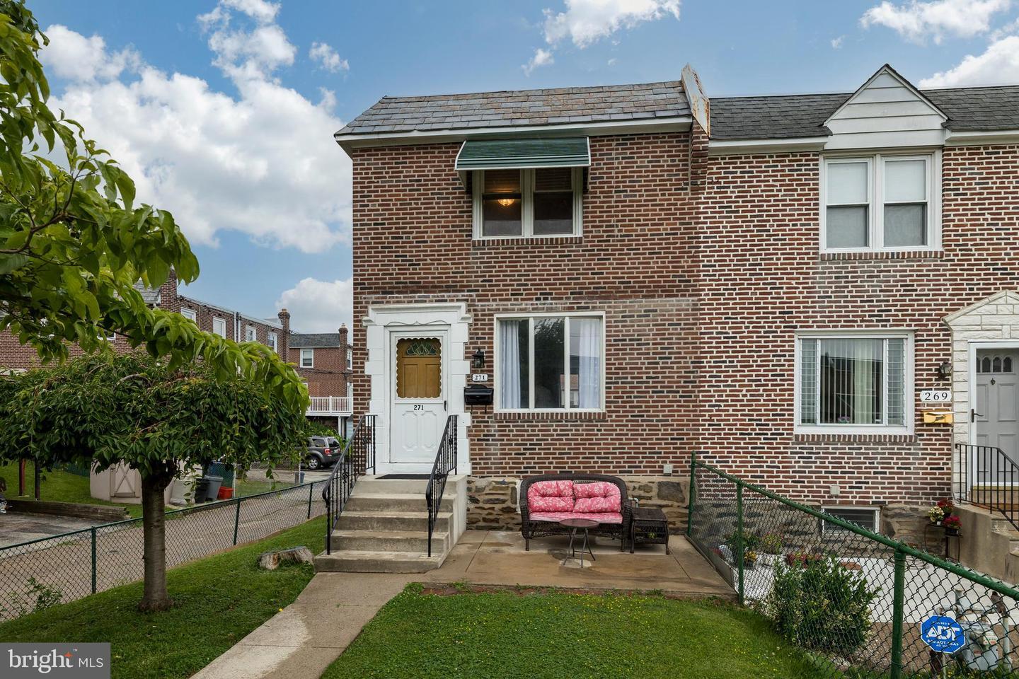 Property Photo: 271 Woodbridge Road PA 19018