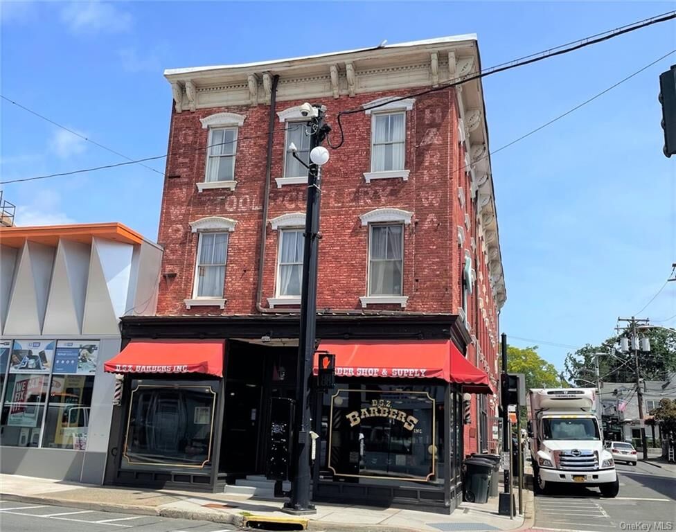 Property Photo:  140 Main Street 3R  NY 10960 