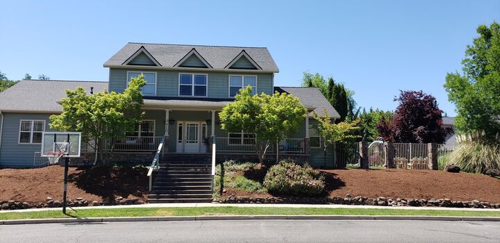 4610 Hathaway Drive  Medford OR 97504 photo