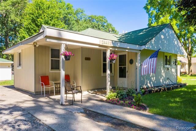 2447 Snellbrook Road  Auburn Hills MI 48326 photo