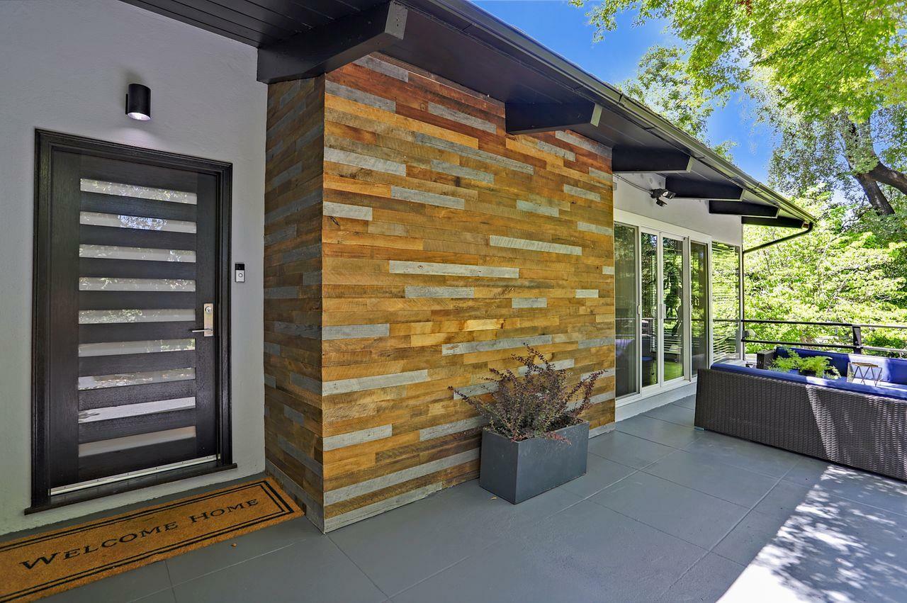 Property Photo: 110 North Balsamina Way CA 94028
