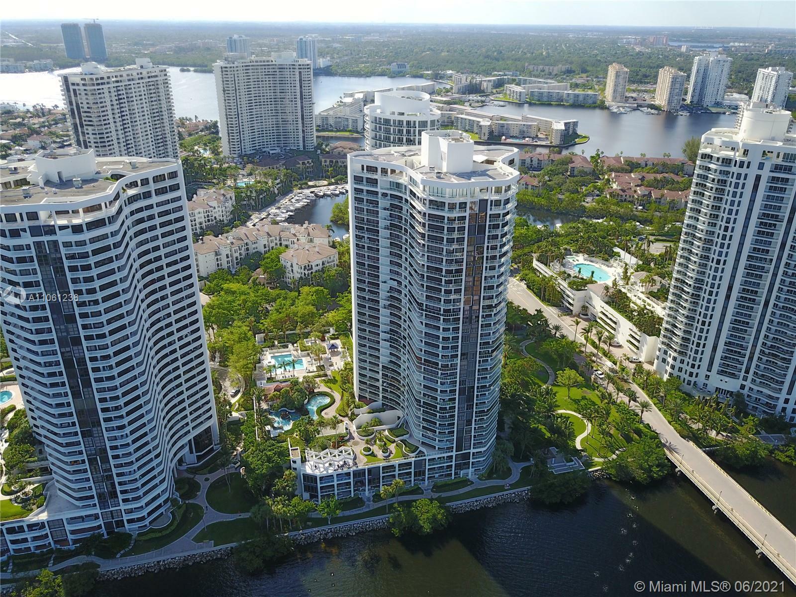 Property Photo: 4000 Island Blvd 704 FL 33160